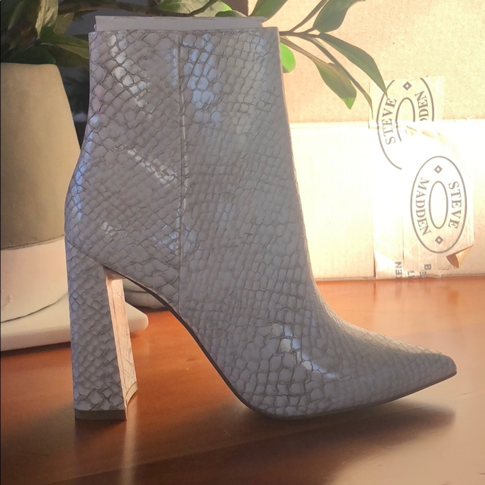 SOLD Steve Madden Snakeskin Tarra Booties